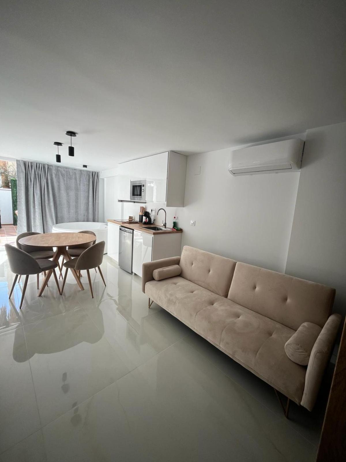 Suite Playamar Con Jacuzzi Torremolinos Exterior foto